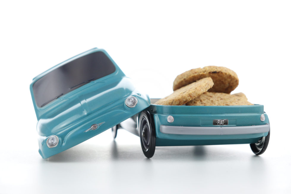 Photo 10 - Porte-Clé en strass Fiat 500 - Fête des Mères. 15 idées cadeaux  pour les passionnées d'autos