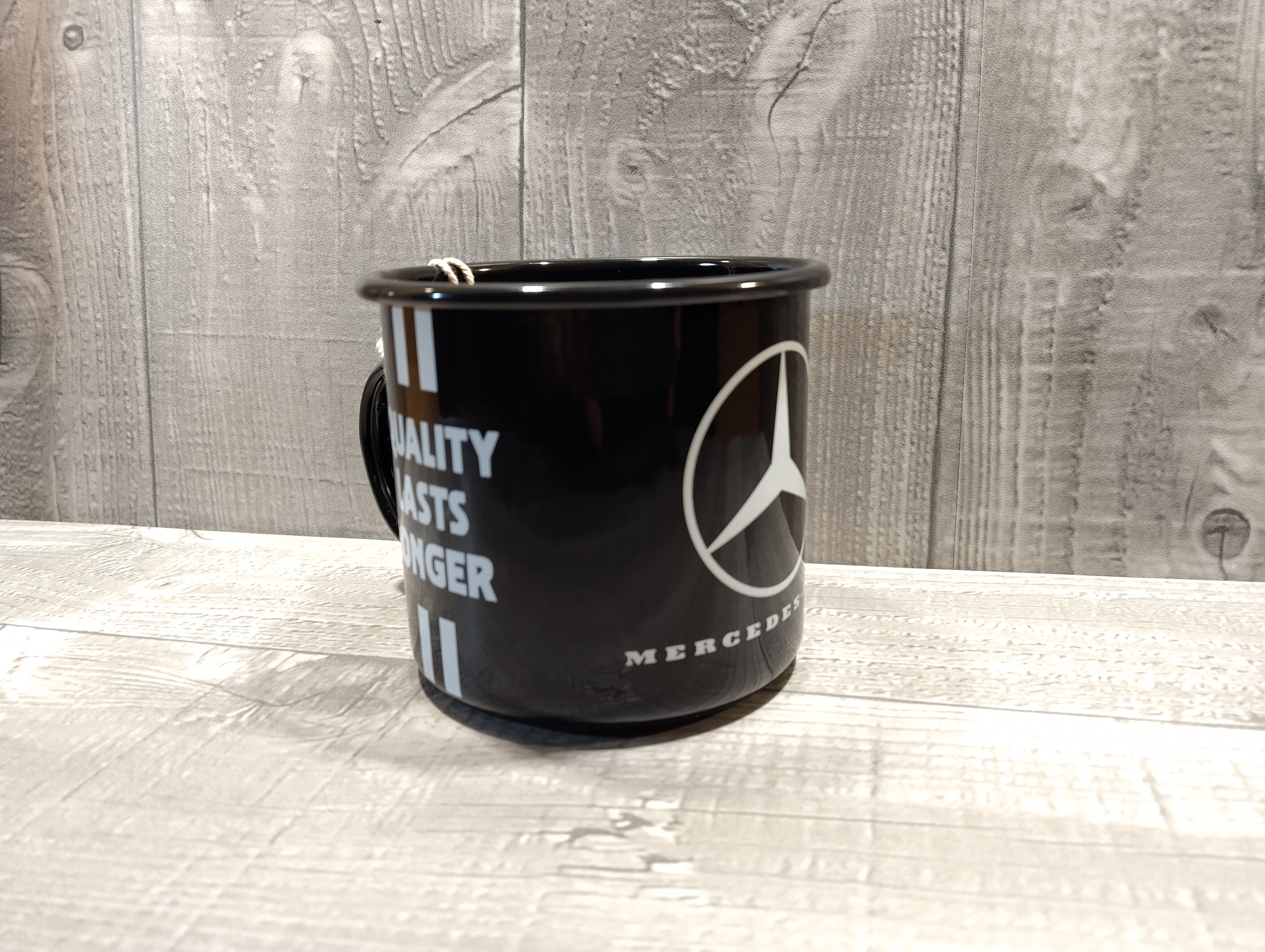 tasse émaillée mercedes truck vintage
