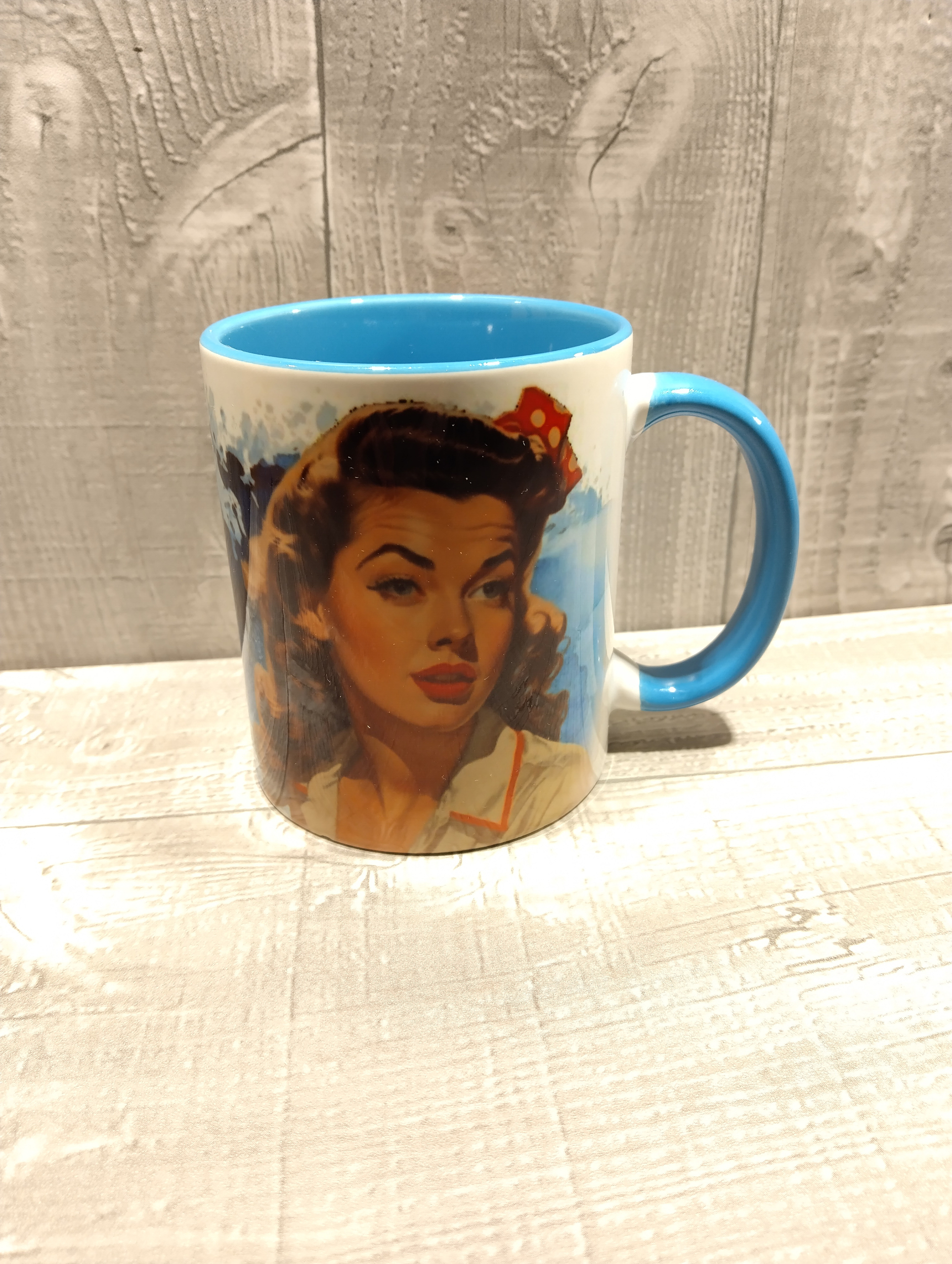 tasse céramique pin-up vintage