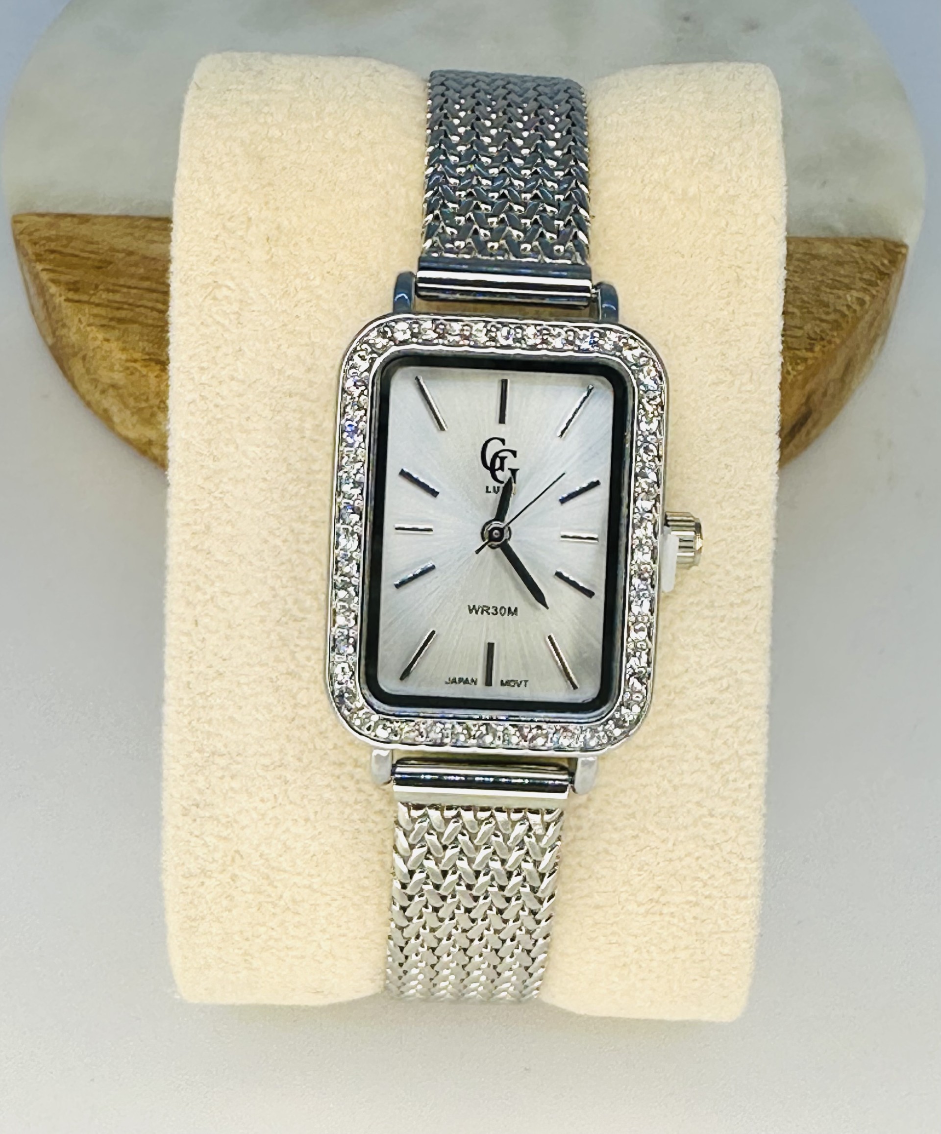 SILVER SALOMé
