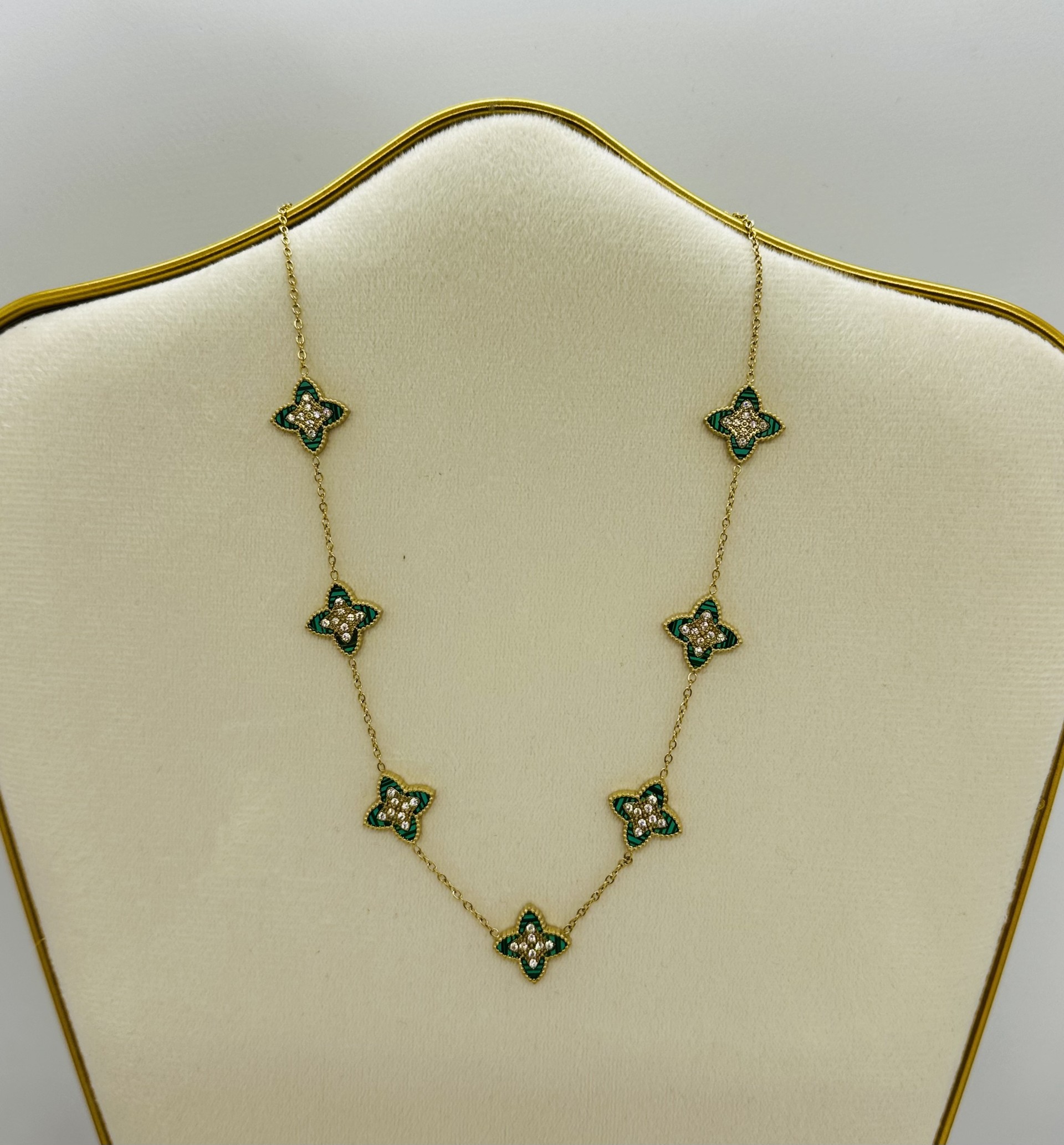 collier chahinez