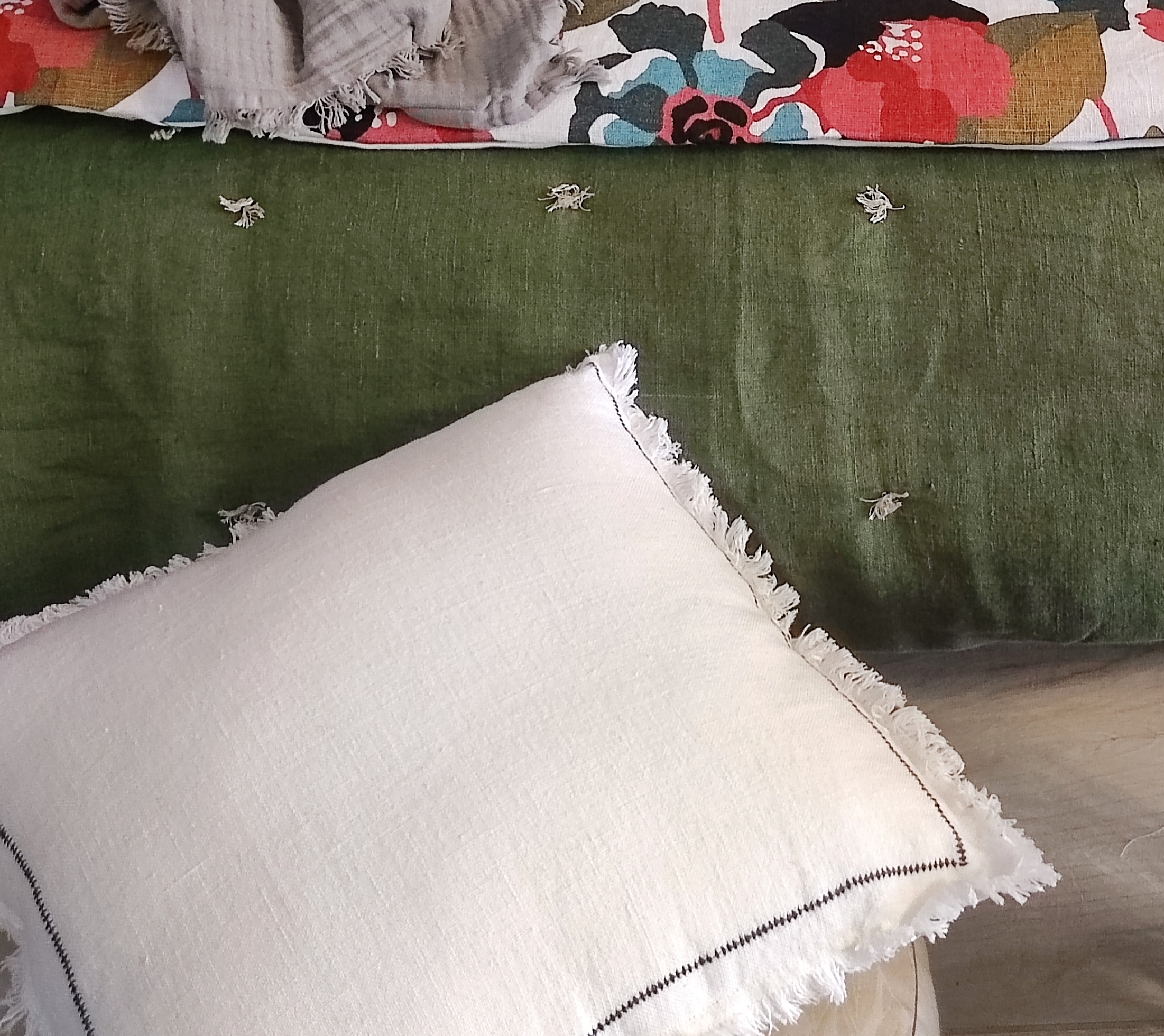 Coussin_lin_blanc_zoom2