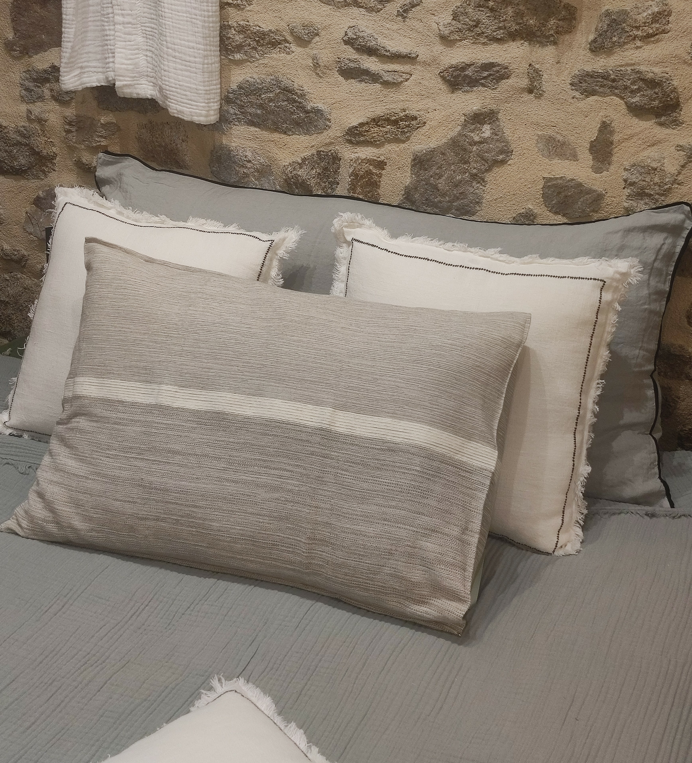Coussin_lin_blanc_ambiance_lit