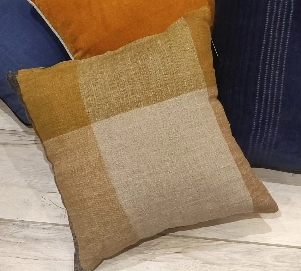 Coussin-lin-gold-haomy
