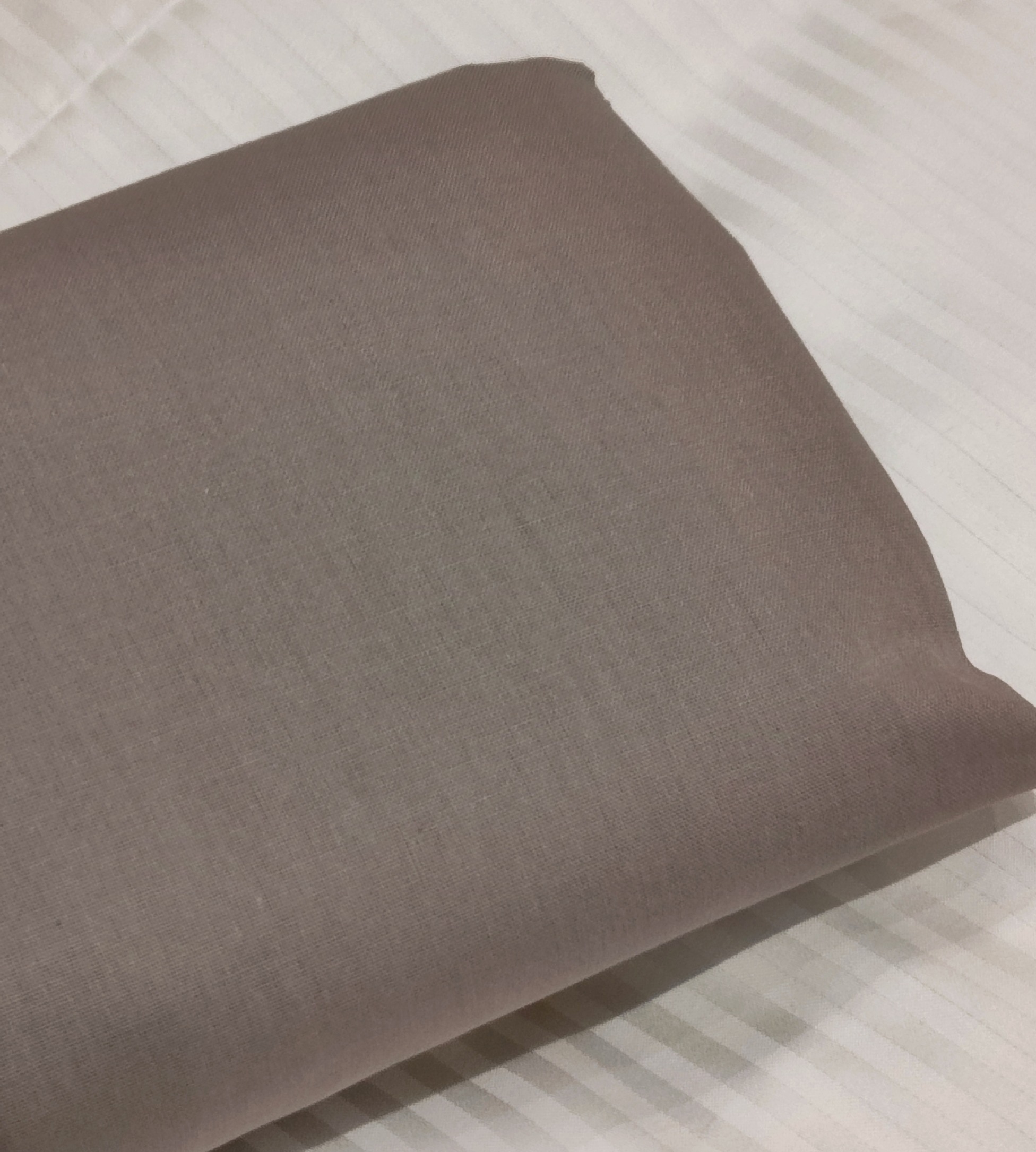 Drap_housse_coton_tradilinge_francais_taupe