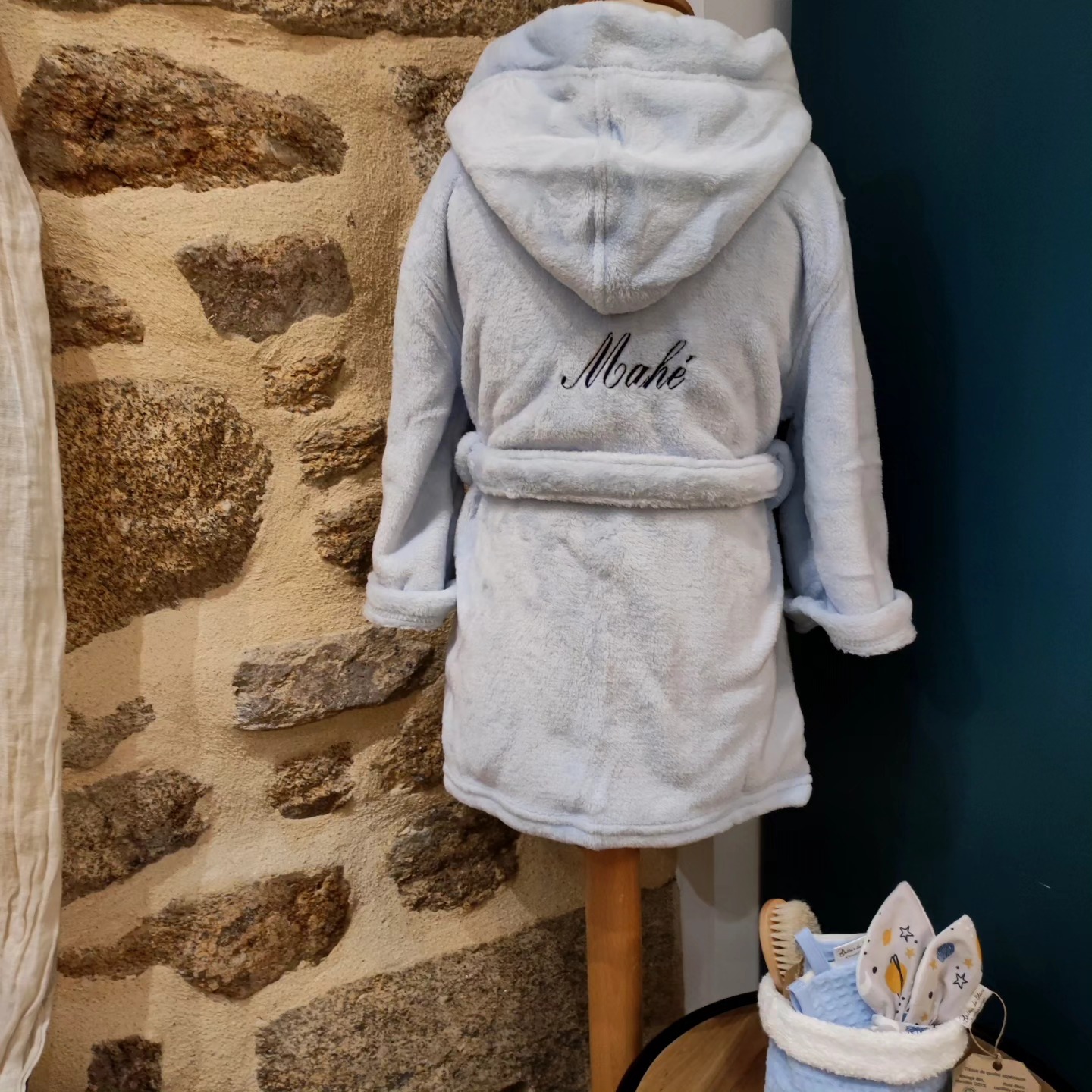 Peignoir_polaire_enfant_bleu_ciel_brodé