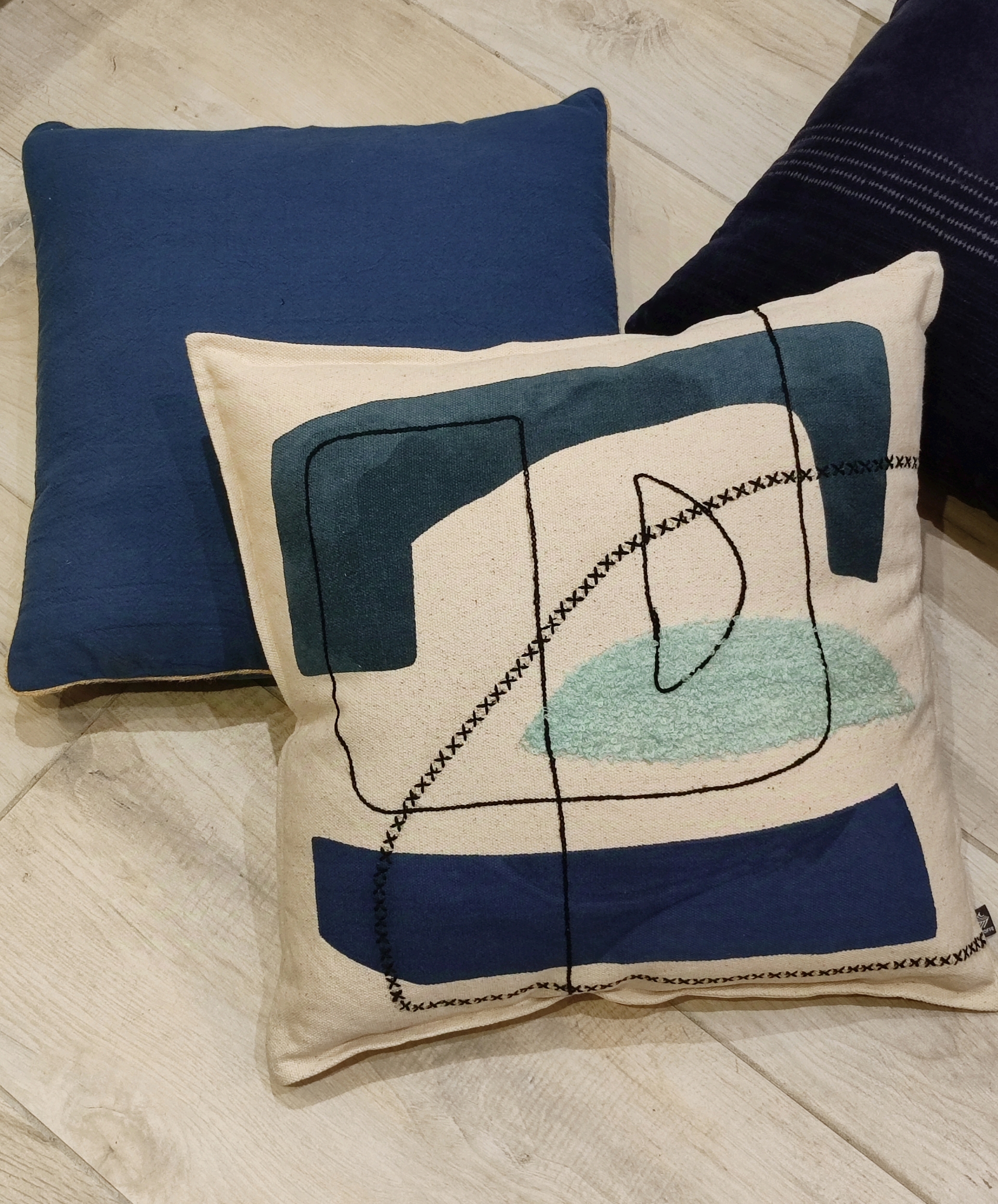 Coussin_carré_Lune_bleu_sud_etoffe