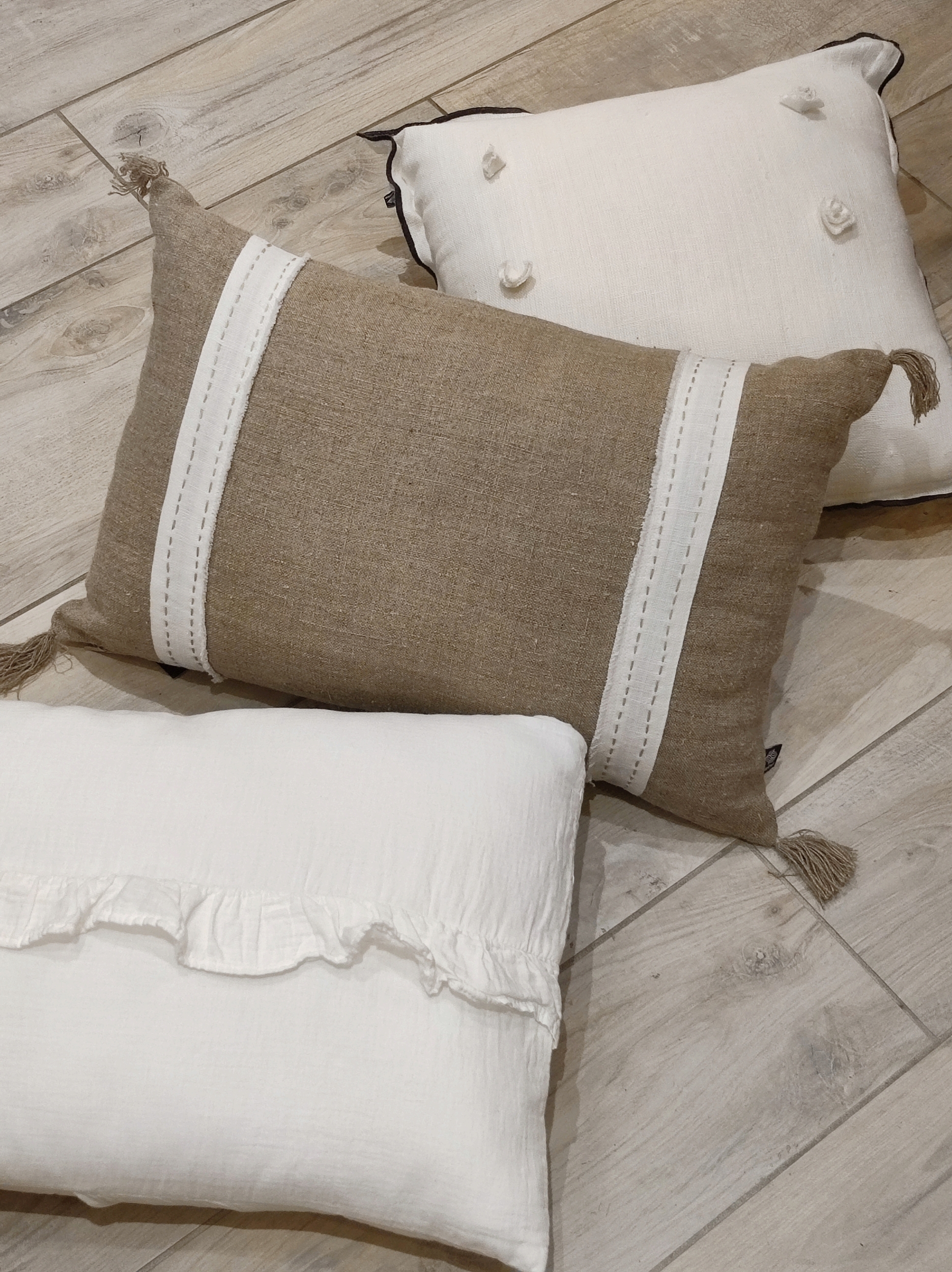 coussin_Ambiance_blanc_sud_etoffe_rectangulaire_ambiance