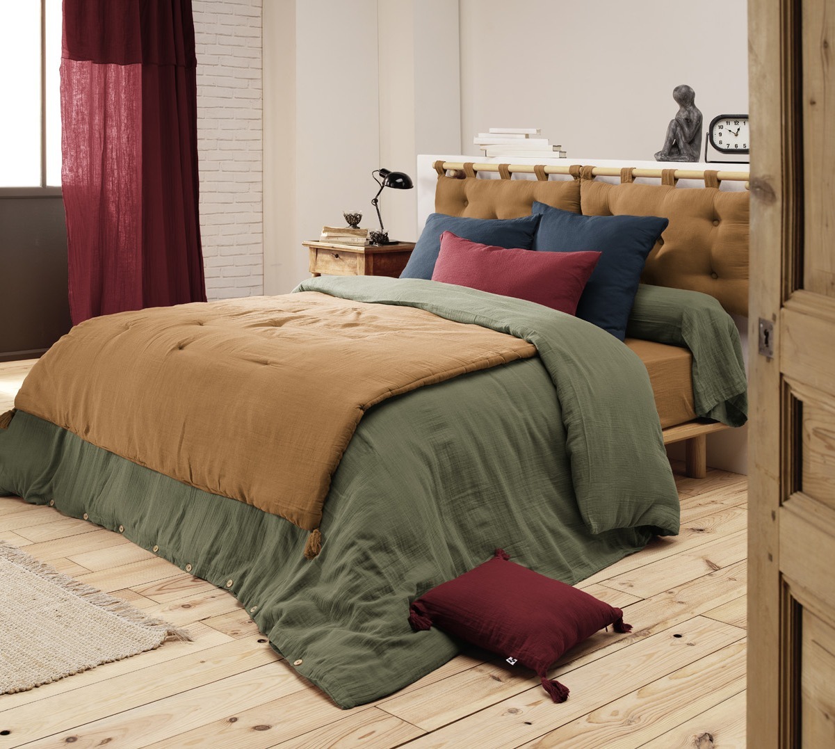 Edredon-gaze-de-coton-camel-effet-papillon-ambiance-chambre