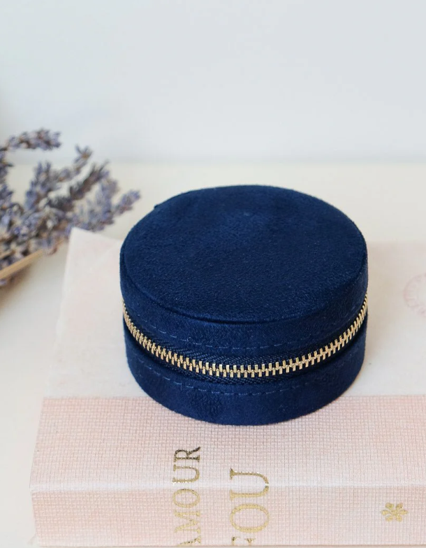Boite-bijoux-voyage-ronde-velours-Bleu-nuit