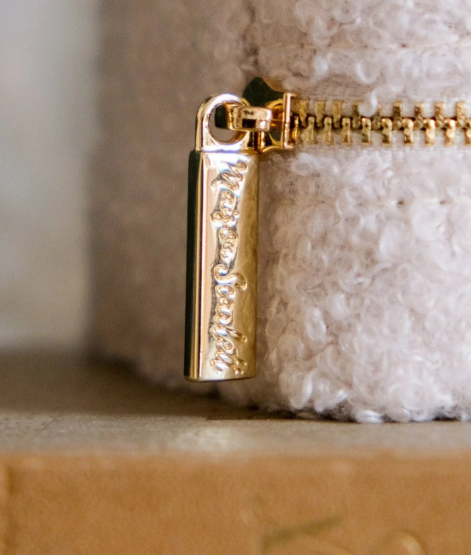Boite-bijoux-voyage-carree-teddy-blanc-maison-scarlett-zoom