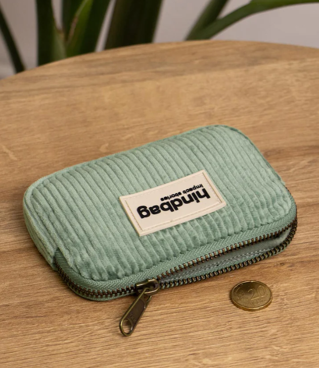 Porte-monnaie-velours-cotelé-vert-d-eau-Hindbag