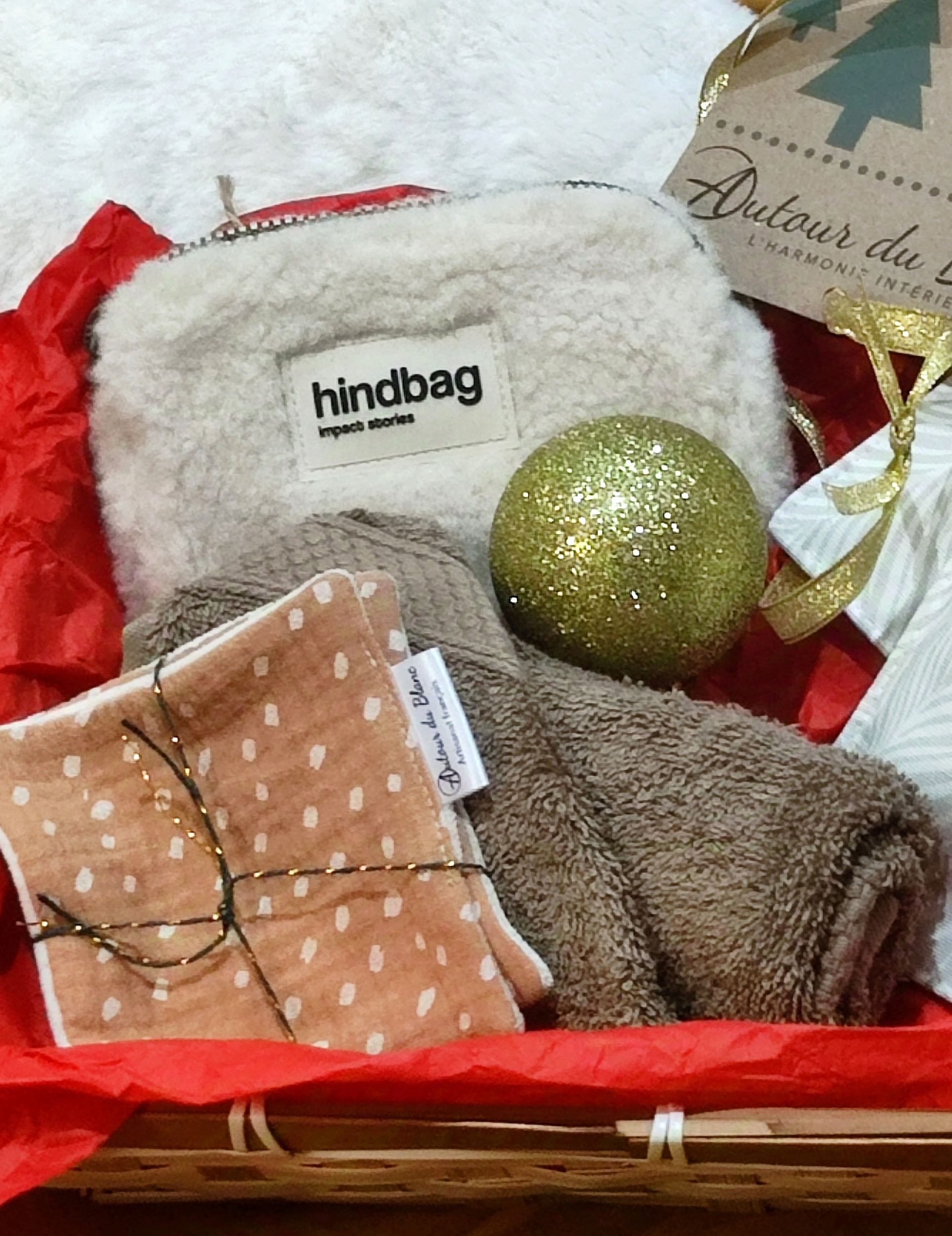 Coffret_douceur_noel_beige_camel_porte_monnaie_lingette_artisanal