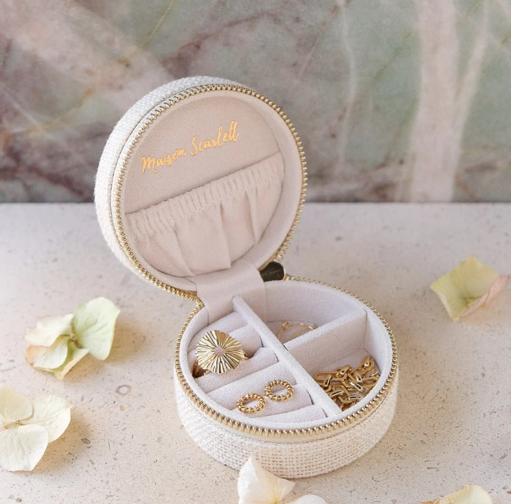 Boite-bijoux-ronde-maison-scarlett-effet-lin-beige