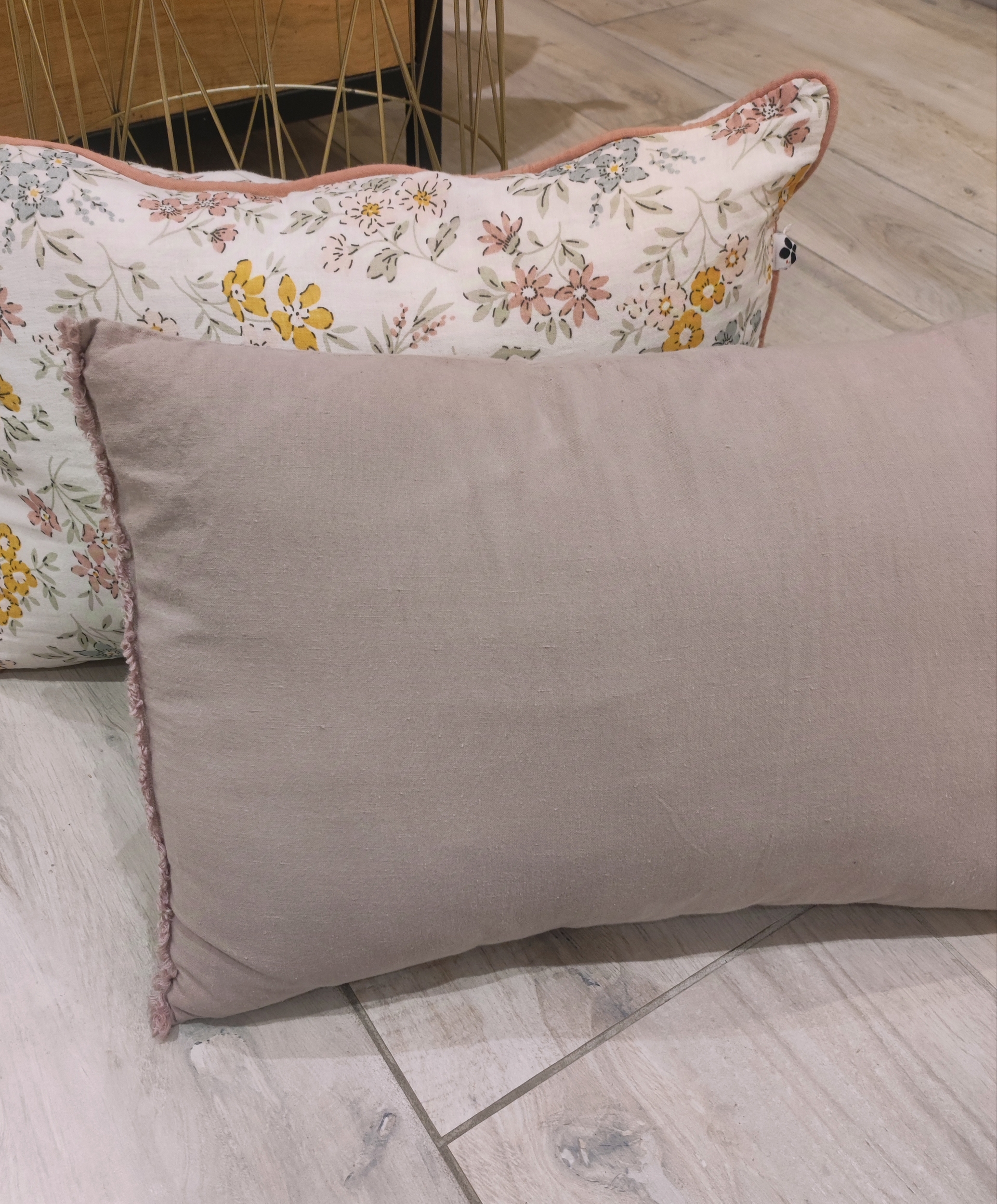 Coussin-Limy-HAOMY-Petale-Adele