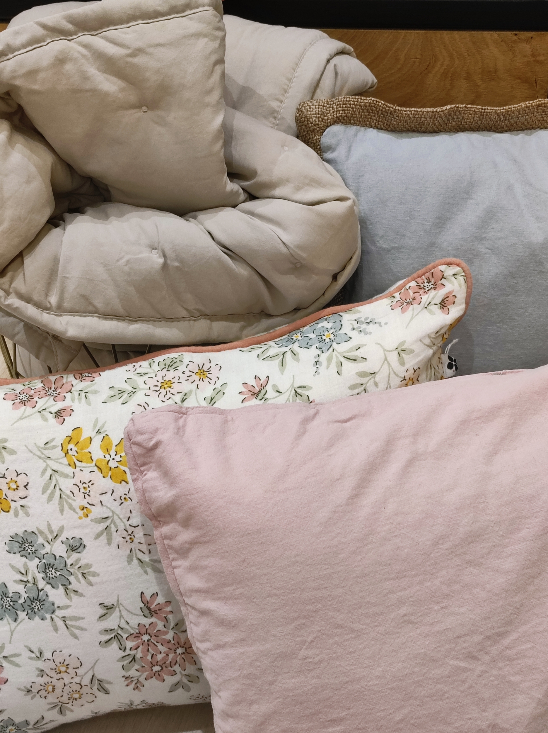Coussin-Opera-rose-40x60-Lin-coton-ambiance