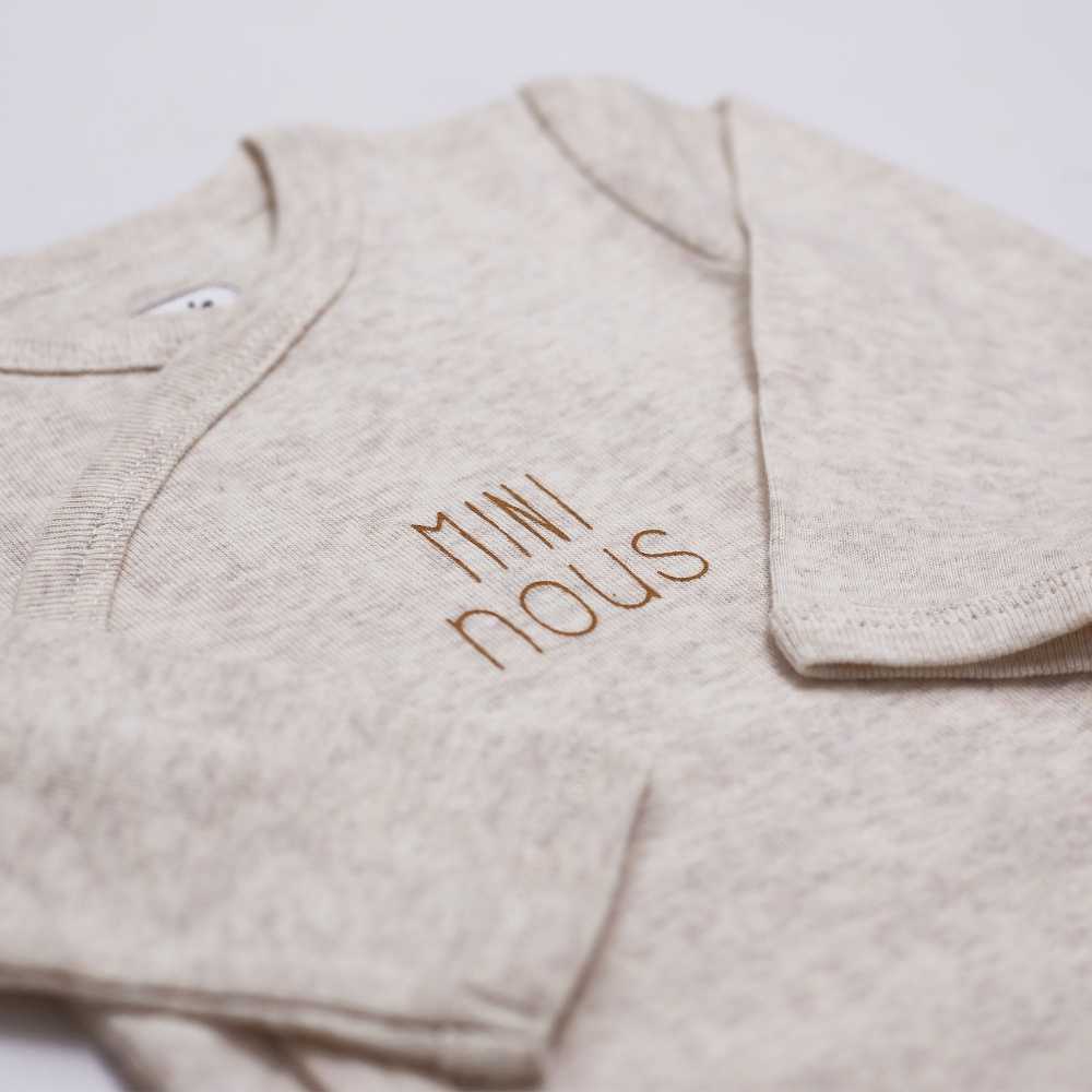 lot-de-2-bodies-bebe-mini-nous-beige-crème-1-3-mois-trois-kilos-sept-zoom4