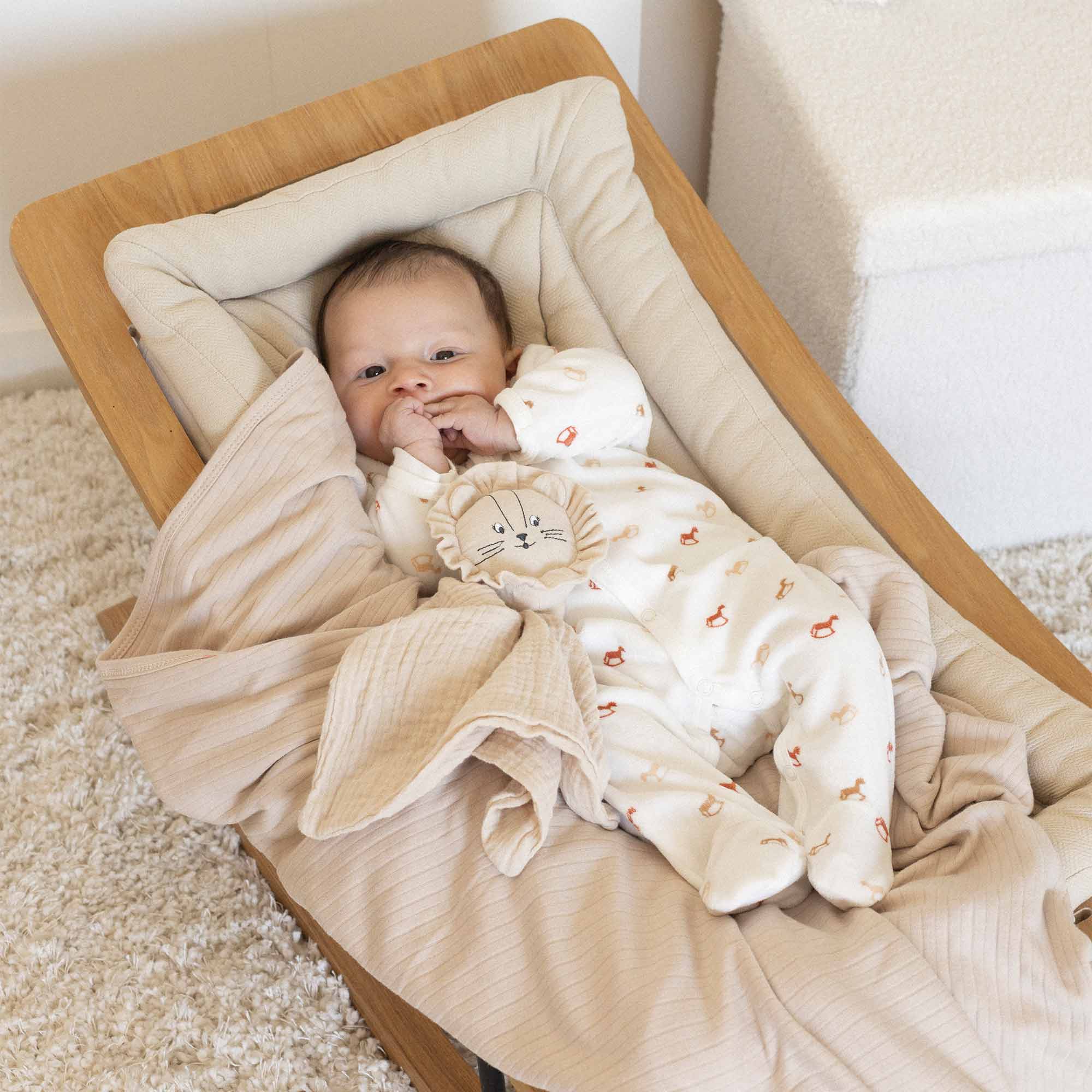 pyjama-bébé-cheval-bascule-coton-blanc-terracotta-trois-kilos-sept