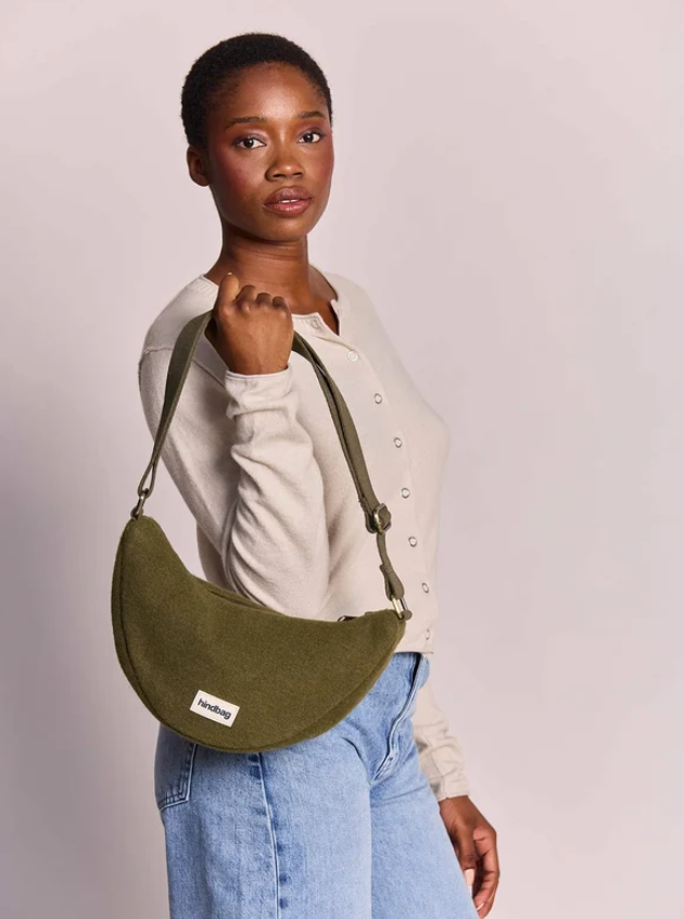 Sac-porté-femme-bandoulière-banane-Andrea-effet-laine-kaki-Hindbag