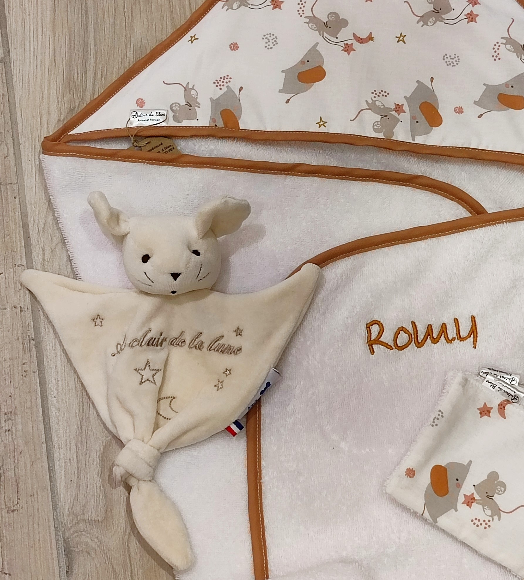 Doudou_coton_Bio_Souris_ecru_Alexia_Naumovic