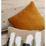 Coussin-velours-gold-ambiance
