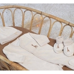 kit-naissance-sophie-la-girafe-trois-kilos-sept-ambiance-lit