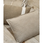 Coussin-rectangle-TIM-coton-effet-papillon-ambiance