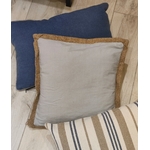 Coussin-Luzia-lichen-vent-du-sud-ambiance-bleu