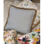 Coussin-Luzia-lichen-vent-du-sud-ambiance