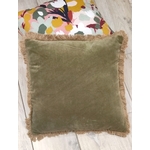 Coussin-Manelle-Velours-kaki-vent-du-sud-ambiance4