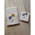 Serviette-de-toilette-fleurs-brodées-sensei