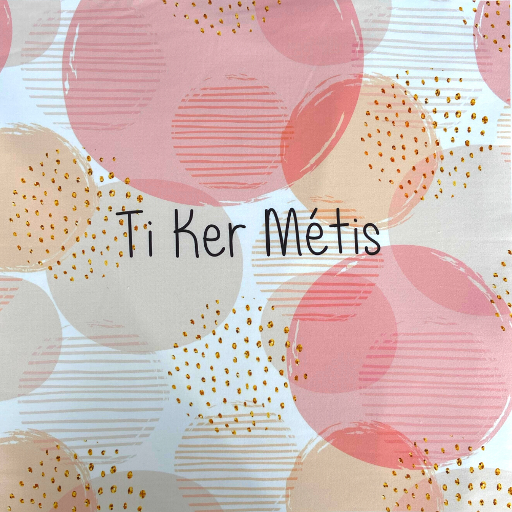 Panneau en sweat avec fond rose : Ti Ker Métis (petit cœur métisse) 50x50cm