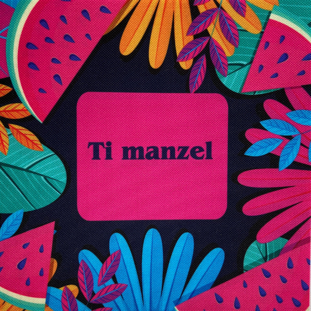 Panneau en polyester imperméable feuilles tropicales vertes et pastèques fuschia :  Ti manzel (petite mademoiselle)
