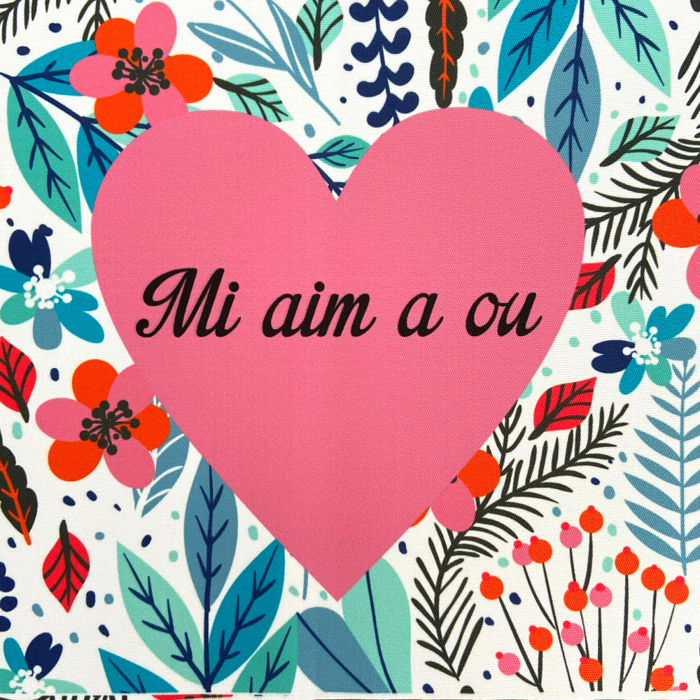 Panneau en polyester imperméable cœur rose sur fond feuilles bleu : Mi aim a ou (je t\'aime)