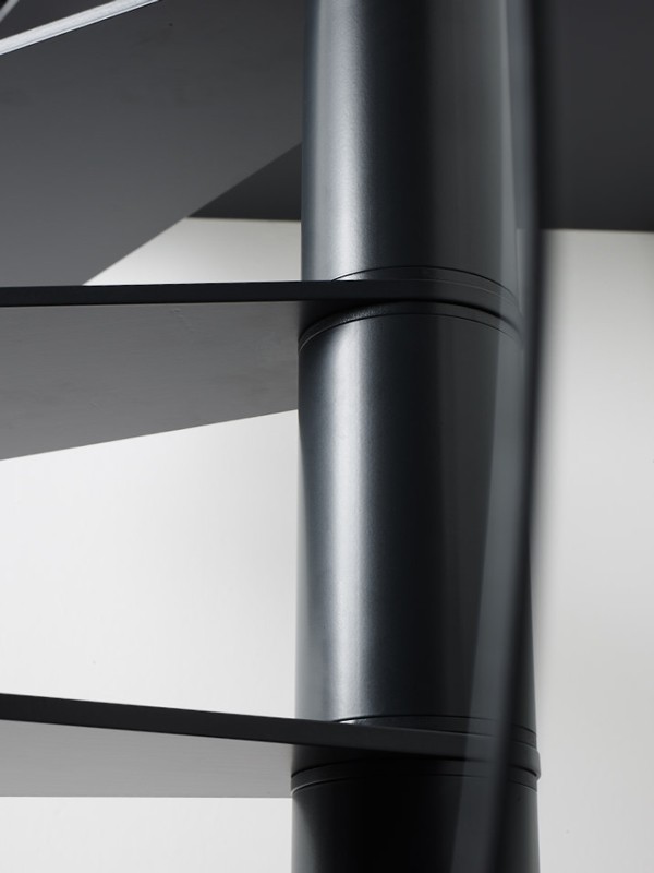 Escalier en colimaçon acier gris fonte fontanot slim à 130 cm Gris Escalier désign