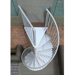 Escalier-colimacon-exterieur-blanc-a