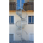 Escalier-exterieur-superpose-a