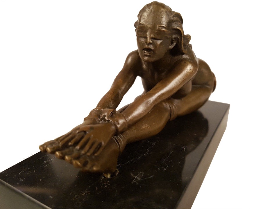 Statue-bronze-femme-nue-a
