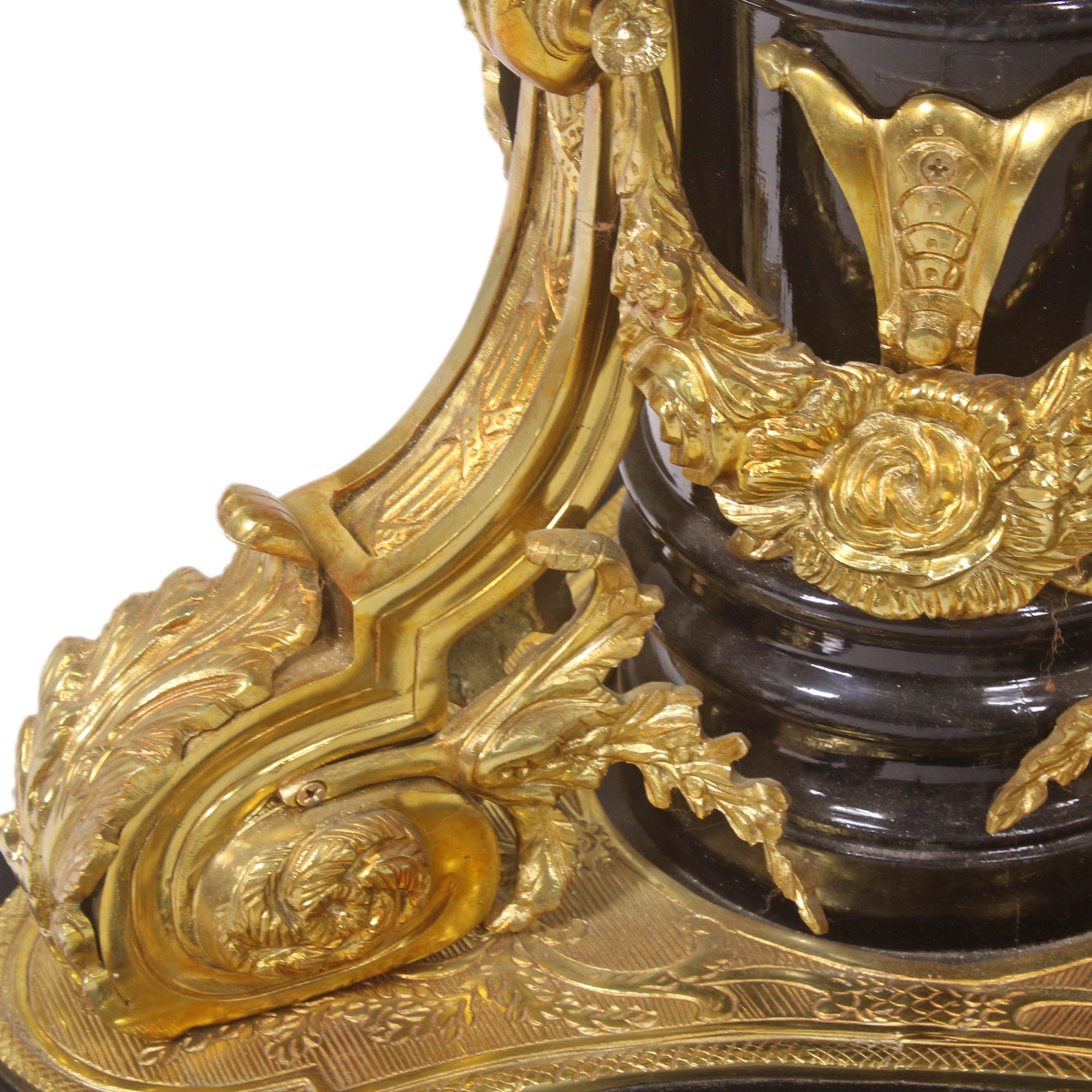 Table-Louis-XVI-a