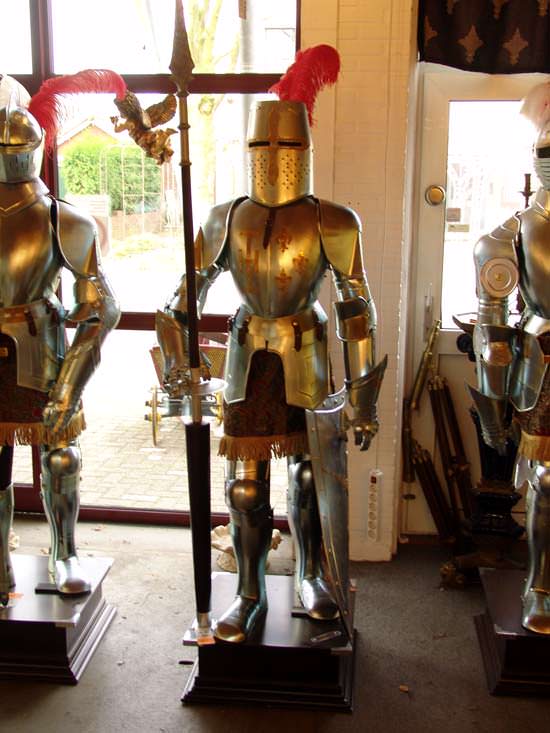 Armure-médiévale-chevalier-tournoi-c