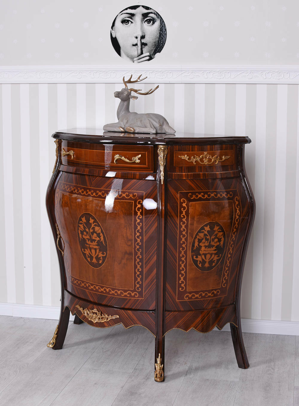 Commode-galbee-louis-XV-a