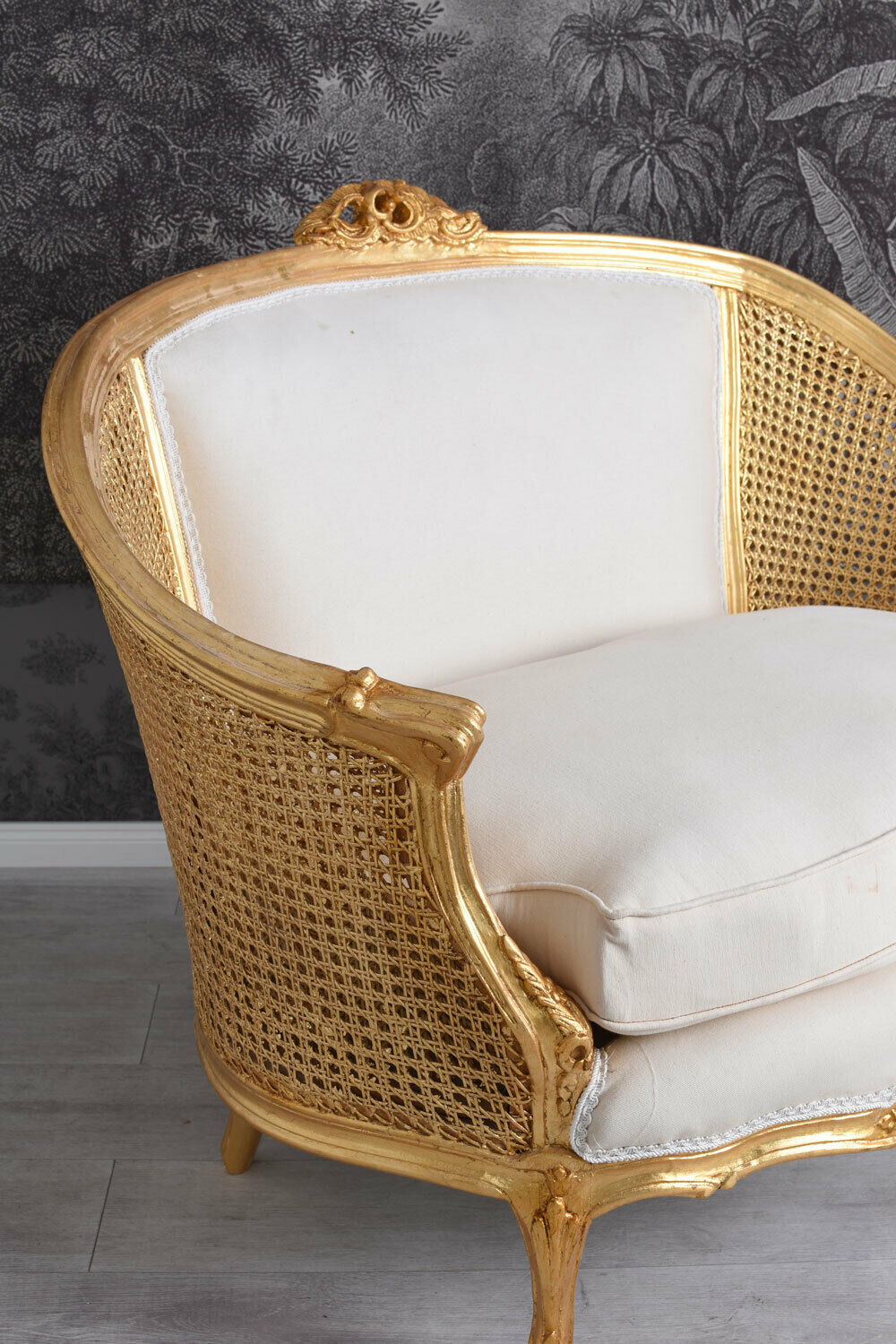 Canapé-Louis-XV-dore-c