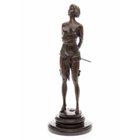 Statue en bronze femme dominatrice avec cravache reproduction Bruno Zach