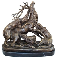 Statue en bronze chiens de chasse attaquant un cerf