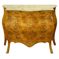 Commode galbée style Louis XV en loupe d'orme Grilly