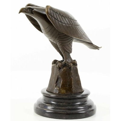 Statue-bronze-aigle