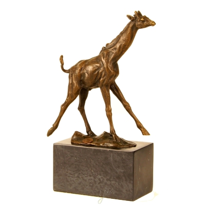 Statue-bronze-girafe