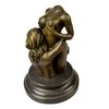 Statue-bronze-lesbiennes-b
