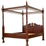 Lit-baldaquin-style-colonial