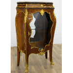Vitrine-Louis-XV-noyer